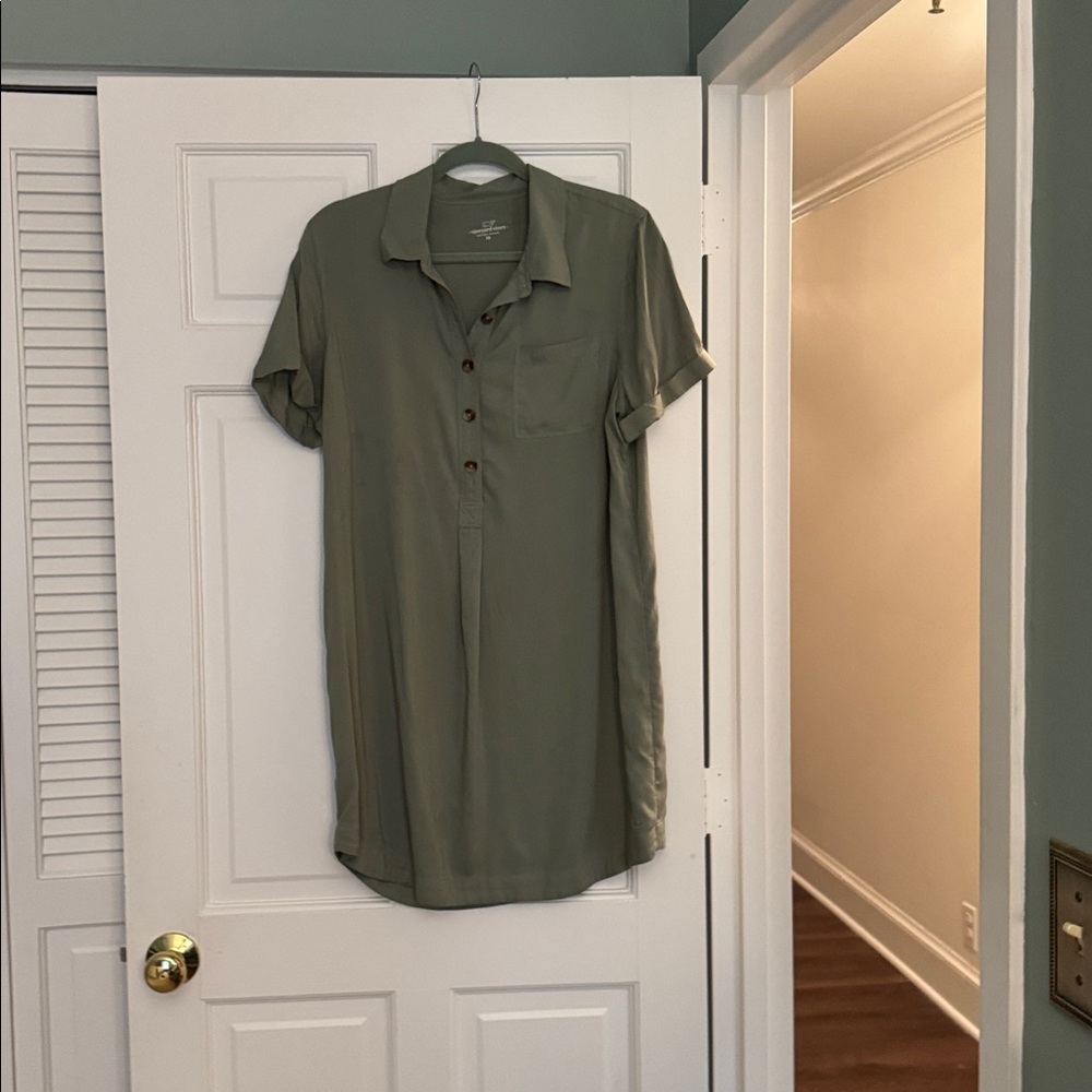 Vineyard Vines Women’s Olive Dress.
